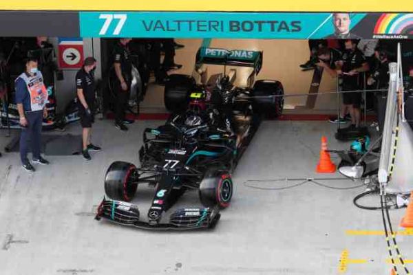 F1 - GP de Russie - EL2 - Les Mercedes accélèrent à Sotchi lors des essais libres 2