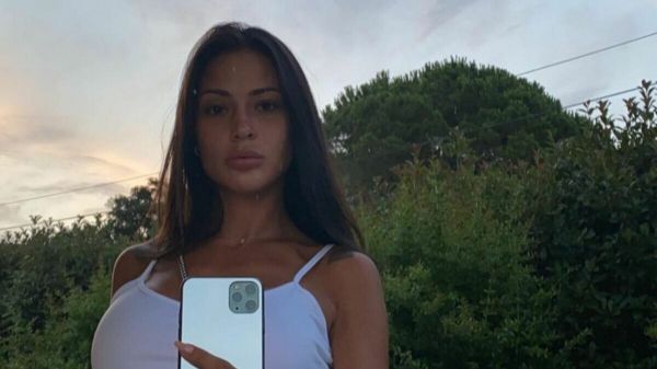 Alix : Heureuse depuis sa rupture avec Benji Samat, cette photo affole la toile !
