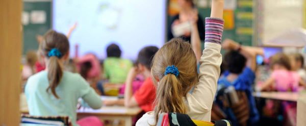 14 cas dans une école, mais pas de fermeture