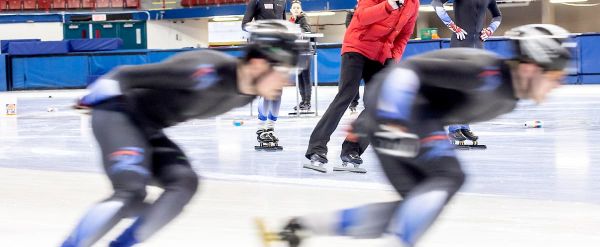 Le courte piste cherche des solutions