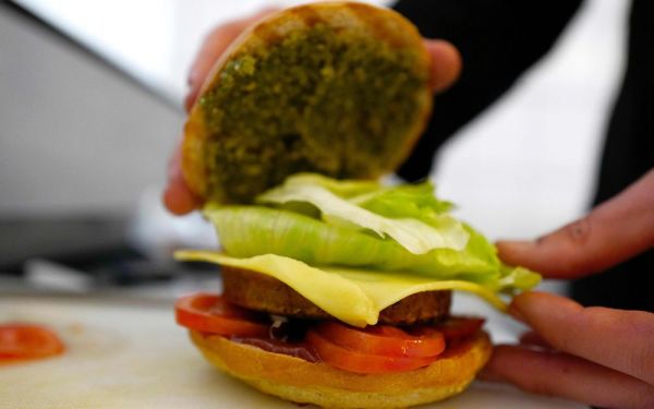 Les eurodéputés disent oui à l'appellation "burgers végans" mais non aux "yaourts" végétaux