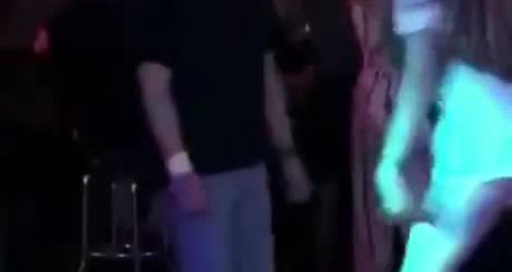 Quand ta meuf oublie qu'elle ne sait pas danser