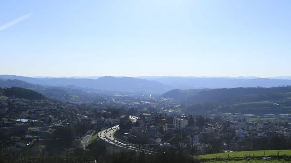 "C'est incompréhensible" : au Chambon-Feugerolles, le record national du taux d'incidence au Covid-19 interpelle