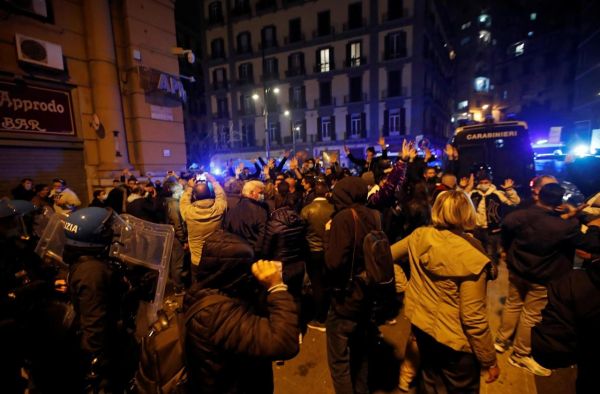 Couvre-feu : violences à Naples entre opposants à la mesure et forces de l'ordre