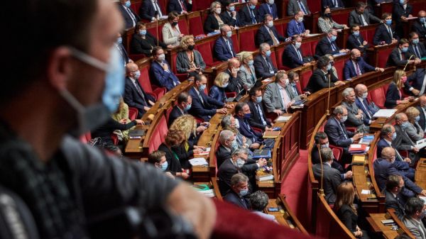 DIRECT. Covid-19 : alors que le couvre-feu s'étend, l'Assemblée nationale étudie la prolongation de l'état d'urgence sanitaire