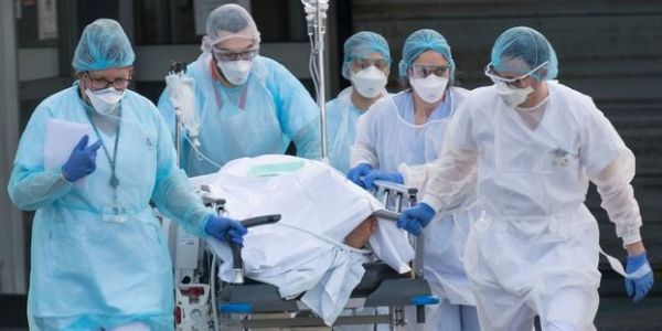 Coronavirus : pour "rendre service" aux soignants, "il faut respecter les mesures de sécurité"