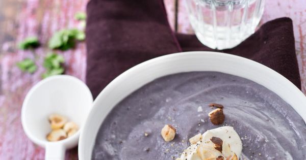 Recette simple : la soupe festive de vitelotte