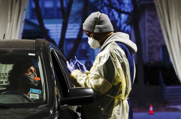Covid-19 : déjà une troisième vague aux Etats-Unis, «un escalier diabolique»