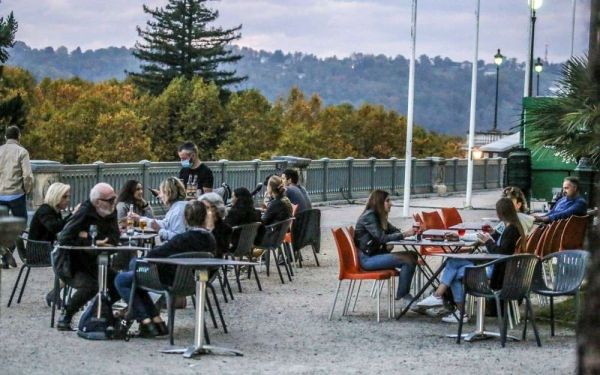 Crise sanitaire : on ne peut plus boire un café sans manger dans les Pyrénées-Atlantiques