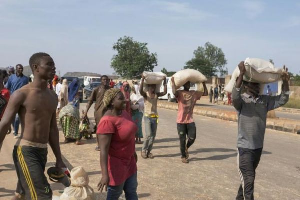 Nigeria: les pillages se multiplient, les autorités à la peine
