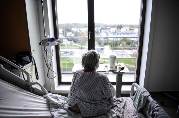 Covid-19 : «Nous allons vers un confinement», assure le président de la région Grand Est
