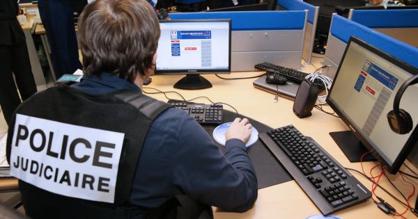 Un texte pour défendre les fonctionnaires face aux menaces sur les réseaux sociaux