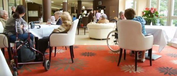 Le Dr Arnaud Chiche affirme dans "Morandini Live" que les patients les plus âgés venant des Ehpad "sont sacrifiés et ne bénéficient même plus d'hospitalisations car tous les lits sont [...]