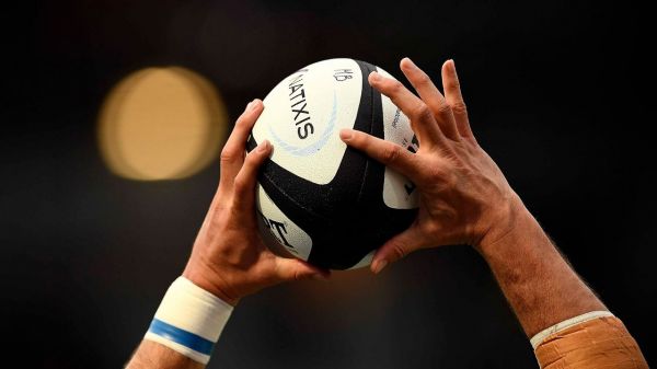 Covid : des rugbymen contraints de se déshabiller sur la pelouse faute de vestiaire ?