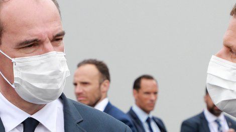 Déplacement de Macron reporté, réunion à Matignon... Face à la deuxième vague, l'exécutif s'organise