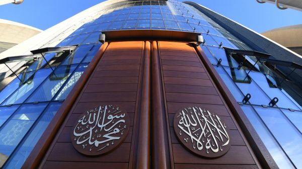 Au Royaume-Uni, en Suisse et en Allemagne, comment sont financées les mosquées ?