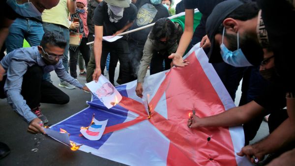 Caricatures: la colère contre la France grandit dans les rues de Bagdad