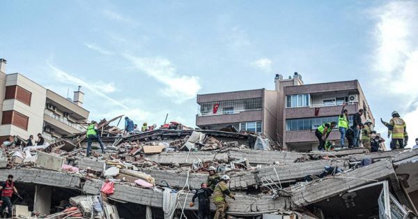 Un puissant séisme fait au moins 14 morts en Turquie et Grèce