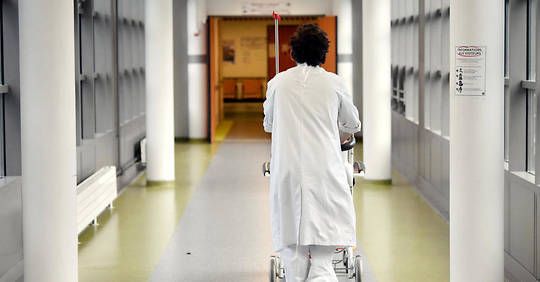 Covid-19 : plus de 49 000 nouveaux cas et 256 décès en 24 heures