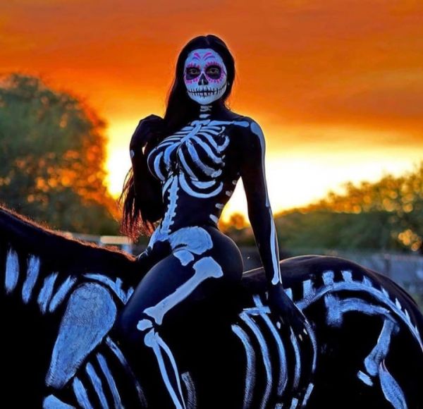 +32 costumes d’Halloween très imaginatifs pour cette année