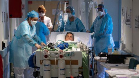 Reconfinement : au meilleur des cas, un pic de 6.000 malades en réanimation à la mi-novembre, selon l'institut Pasteur