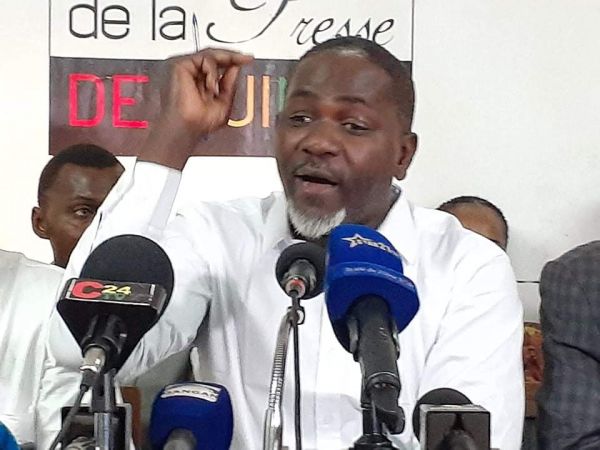 Des activistes de la société civile appellent à la dissolution de l’Assemblée nationale : un député les qualifie de ‘'démagogues''