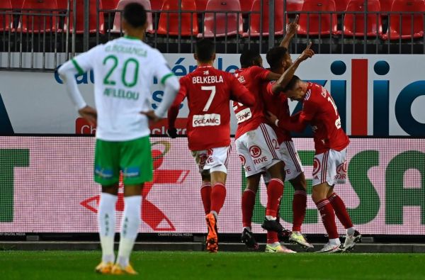 Ligue 1 : Saint-Etienne sombre à Brest