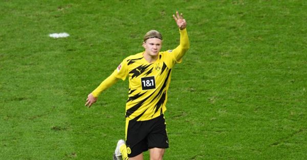 Allemagne: quadruplé de Haaland pour Dortmund, qui recolle au Bayern