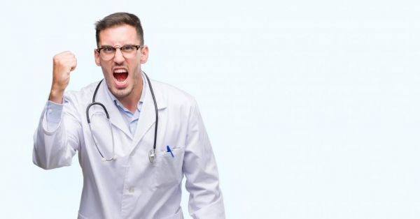 Ce mardi dans La Provence : Covid et réseaux sociaux, ces médecins qui pètent les plombs