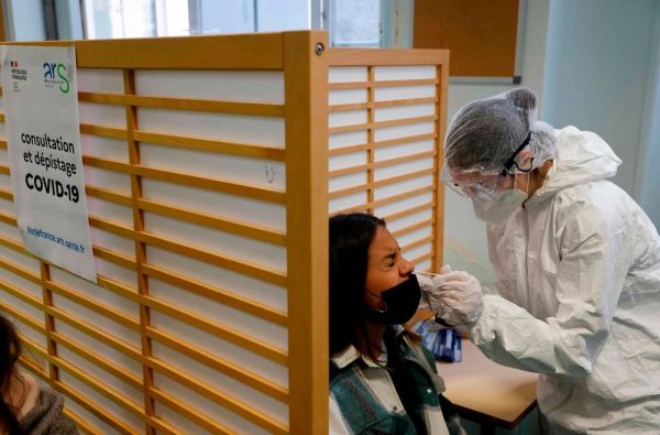 Comment réussir le déconfinement ? Les pistes de plusieurs médecins