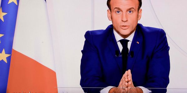Emmanuel Macron présente les « trois étapes » du déconfinement face au Covid-19