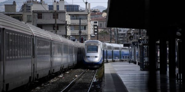 SNCF : les ventes ont bondi de 400% pendant l'allocution d'Emmanuel Macron