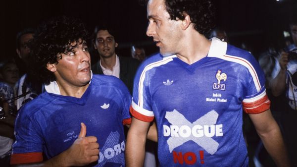 "Un truc de dingue !" : un ancien journaliste de L'Équipe raconte sa folle soirée avec "son" Diego Maradona
