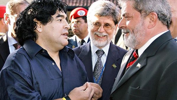 D'Emmanuel Macron à Lula Da Silva, l'hommage du monde politique à Diego Maradona