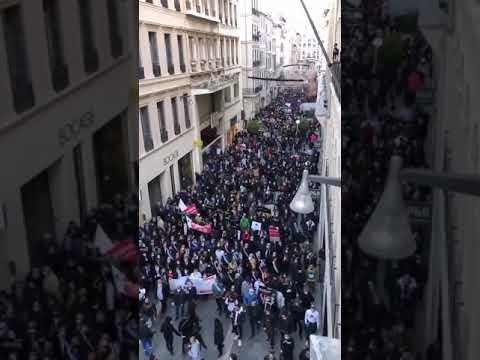 Énorme manifestation de restaurateurs et professions menacées, direction préfecture de Marseille