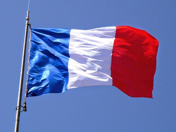 «  Macron devrait plutôt s'occuper de la situation dramatique des Français »