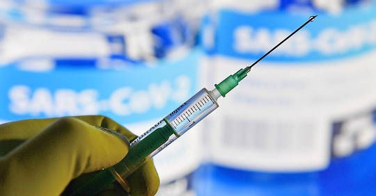 Covid-19 : le vaccin d'AstraZeneca nécessite une « étude supplémentaire »