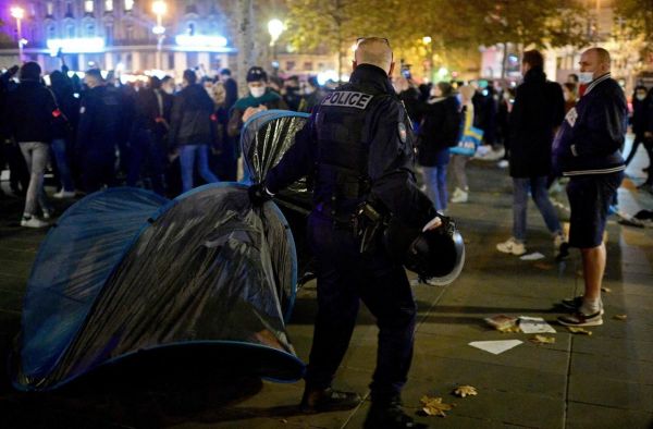 Croche-pied d'un commissaire à République : un «usage disproportionné de la force» pour l'IGPN