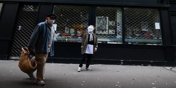 EN DIRECT - Coronavirus : réouverture des commerces samedi, décrue des hospitalisations