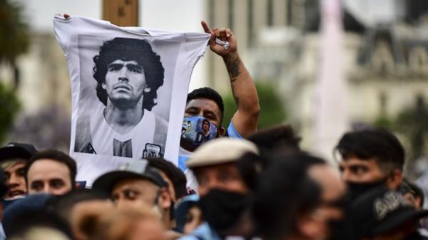 Mort de Diego Maradona : l'Argentine a enterré son dieu