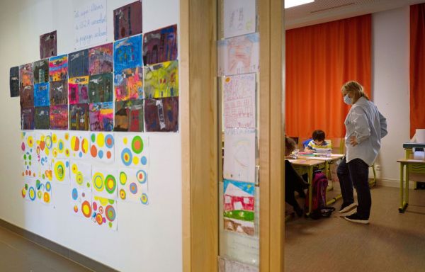 La qualité de l'air est contrôlée dans la «presque totalité» des écoles, assure Québec