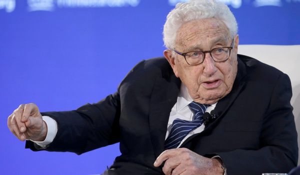 Pentagone – L'équipe de Trump expulse Kissinger et Albright