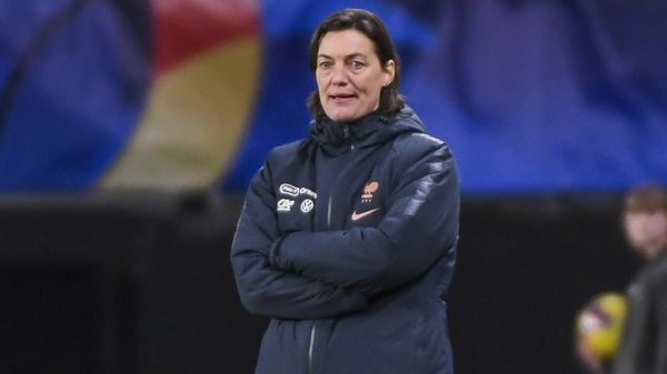 Equipe de France féminine : Coco-virus, adjudant-chef… les surnoms des Bleues données à Corinne Diacre