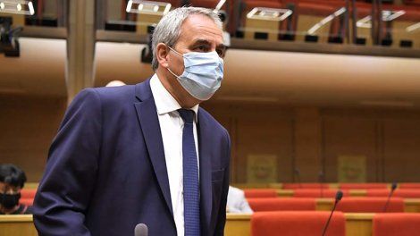 Défiance envers la police : "Le seul responsable est Emmanuel Macron", estime Xavier Bertrand