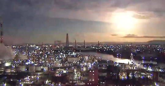 Météore : au Japon, une boule de feu se désagrège dans le ciel