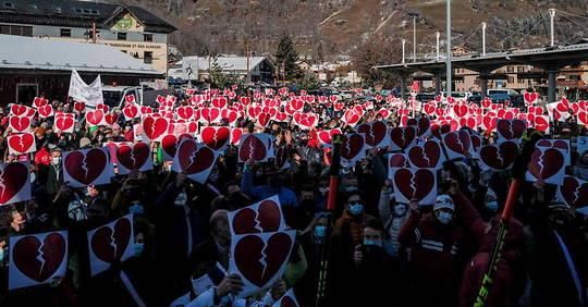 Savoie : une manifestation de montagnards pour défendre la saison de ski