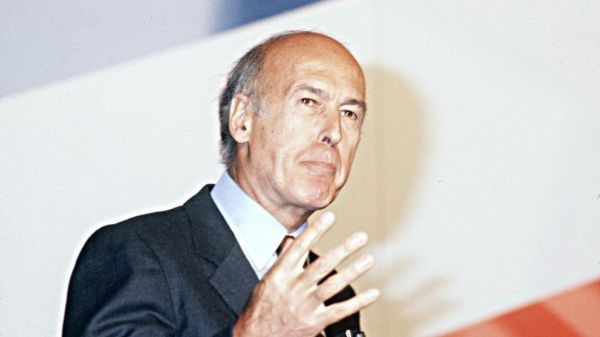 DIRECT. Mort de VGE : "Au revoir, président Valéry Giscard d'Estaing"