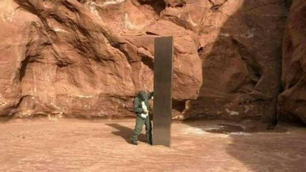 Un "monolithe de métal" retrouvé aux Etats-Unis alimente les fantasmes extraterrestres