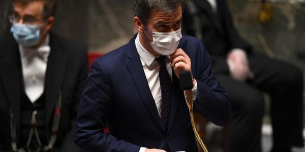 Auditionné par les parlementaires, Olivier Véran défend la stratégie vaccinale du gouvernement