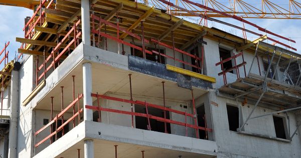 La filière de la construction demande de reporter la RE 2020 à mars 2022